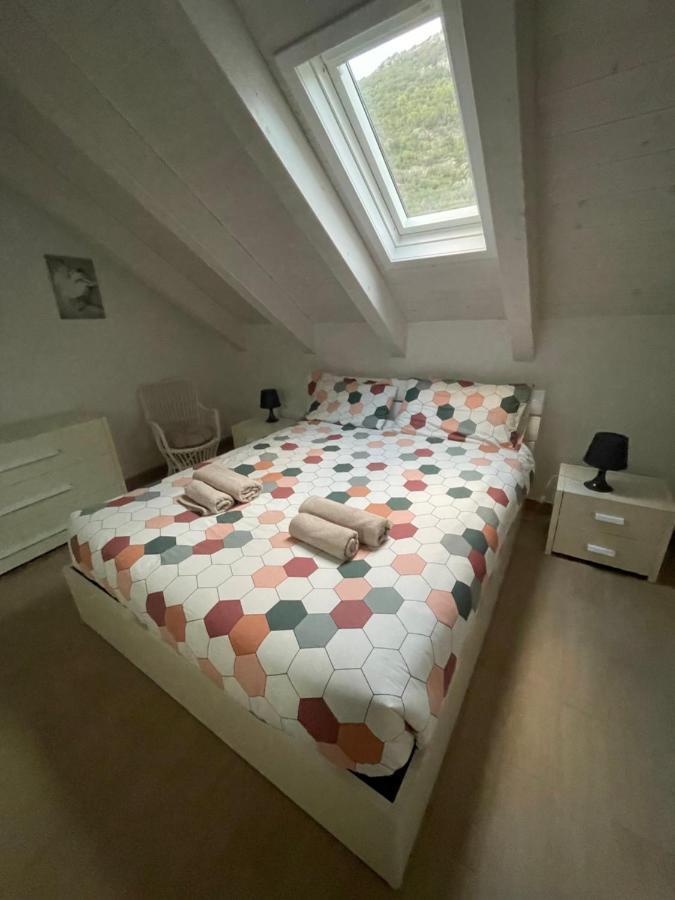 Apartmán A Casa Di Laura Finale Ligure Exteriér fotografie